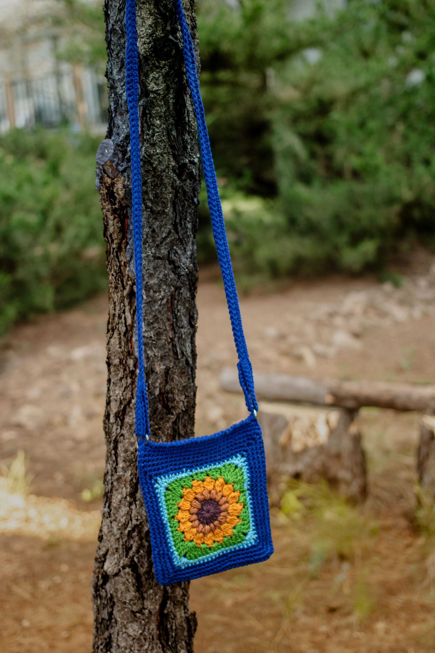Handmade Crochet Crossbody Flower Purse - Image 2